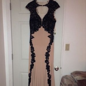 Betsy & Adam dress size 12